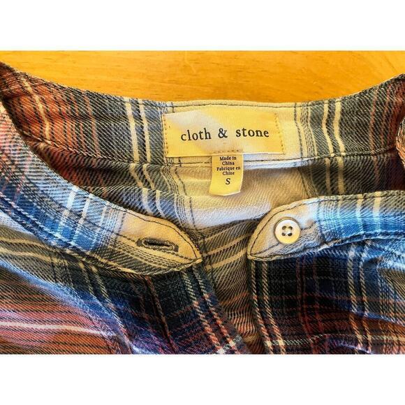 Anthropologie Cloth & Stone Plaid flannel button down top. Size Small - Picture 4 of 7